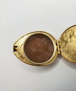 Violet's Coffre Vintage Avon Shell Locket With Fragrance - 1 Of 1 15 Violet's Coffre Vintage Avon Shell Locket With Fragrance - 1 Of 1