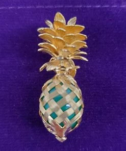Violet's Coffre Vintage Detailed Pineapple Brooch - 1 Of 1