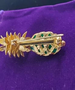 Violet's Coffre Vintage Detailed Pineapple Brooch - 1 Of 1